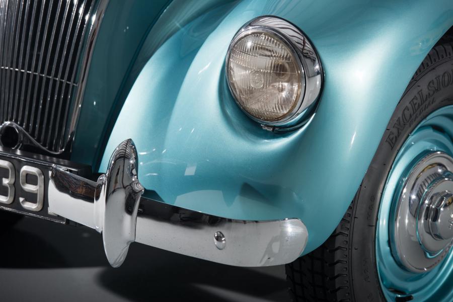 Детали экстерьера Lea-Francis 2&frac12;-Litre Sports 1949 года  (фото 21 из 40)